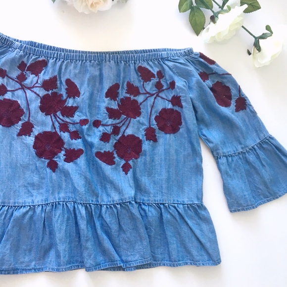 Francesca's Collections Tops - Francesca's Off Shoulder Embroidered Peplum